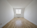 Bild - Coole Drei-Zimmer-Dachgeschoss-Maisonette mit sonniger Terrasse in saniertem Altbau in 1100 Wien