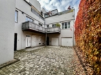 Bild - Hideaway im Innenhof – Großartige, vollmöblierte 2-Zimmer-Wohnung in klassischem Gründerzeithaus in U-Bahn-Nähe