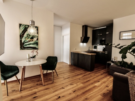 Hideaway im Innenhof – Großartige, vollmöblierte 2-Zimmer-Wohnung in klassischem Gründerzeithaus in U-Bahn-Nähe, 1160 Wien, Wohnung