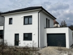 Titelbild - Modernes Einfamilienhaus in toller Aussichtslage – 3 mögliche Optionen – Ausbauhaus bis Schlüsselfertig