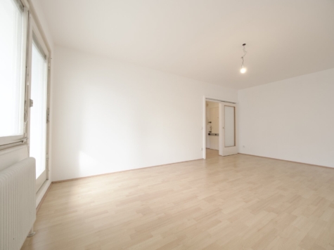 Zentral begehbare, ruhige 3-Zimmer-Wohnung mit Loggia in Naschmarkt-Nähe, 1060 Wien, Wohnung